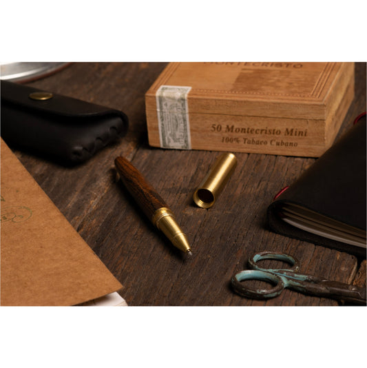 Bolígrafo en madera y latón - The Mountain Atelier
