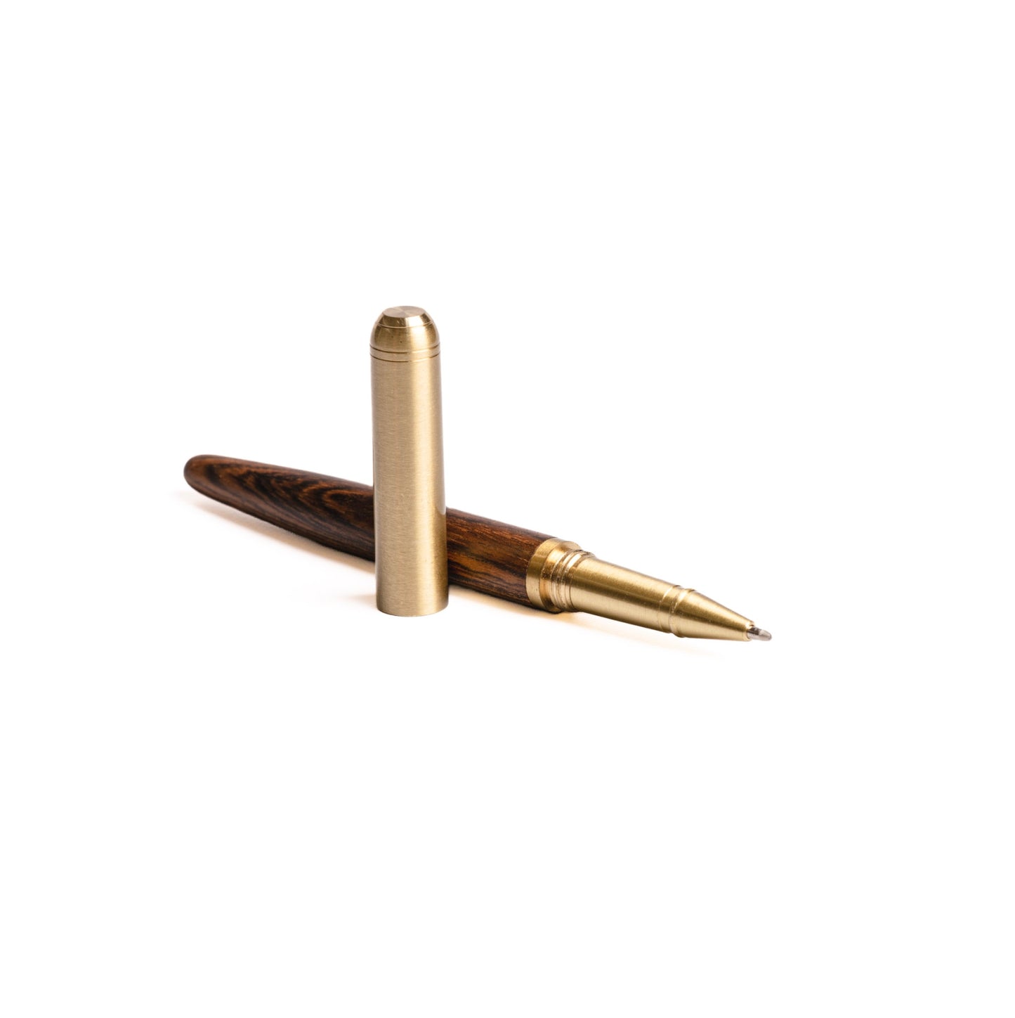 Bolígrafo en madera y latón