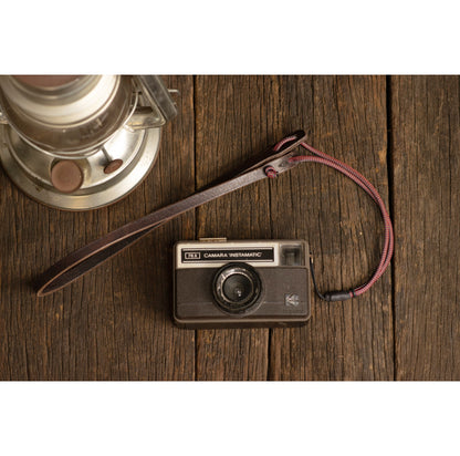 Correa de cuello para cámara | Cuero Cafe · Cordón Rojo