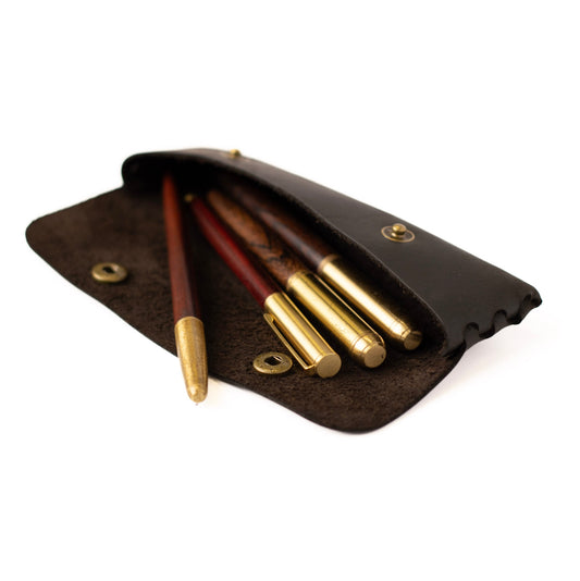 Estuche para lapices en cuero Chocolate - The Mountain Atelier