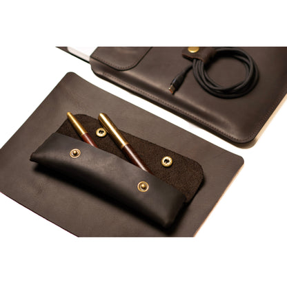 Estuche para lapices en cuero Chocolate - The Mountain Atelier