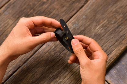 Pulsera en cuero negro
