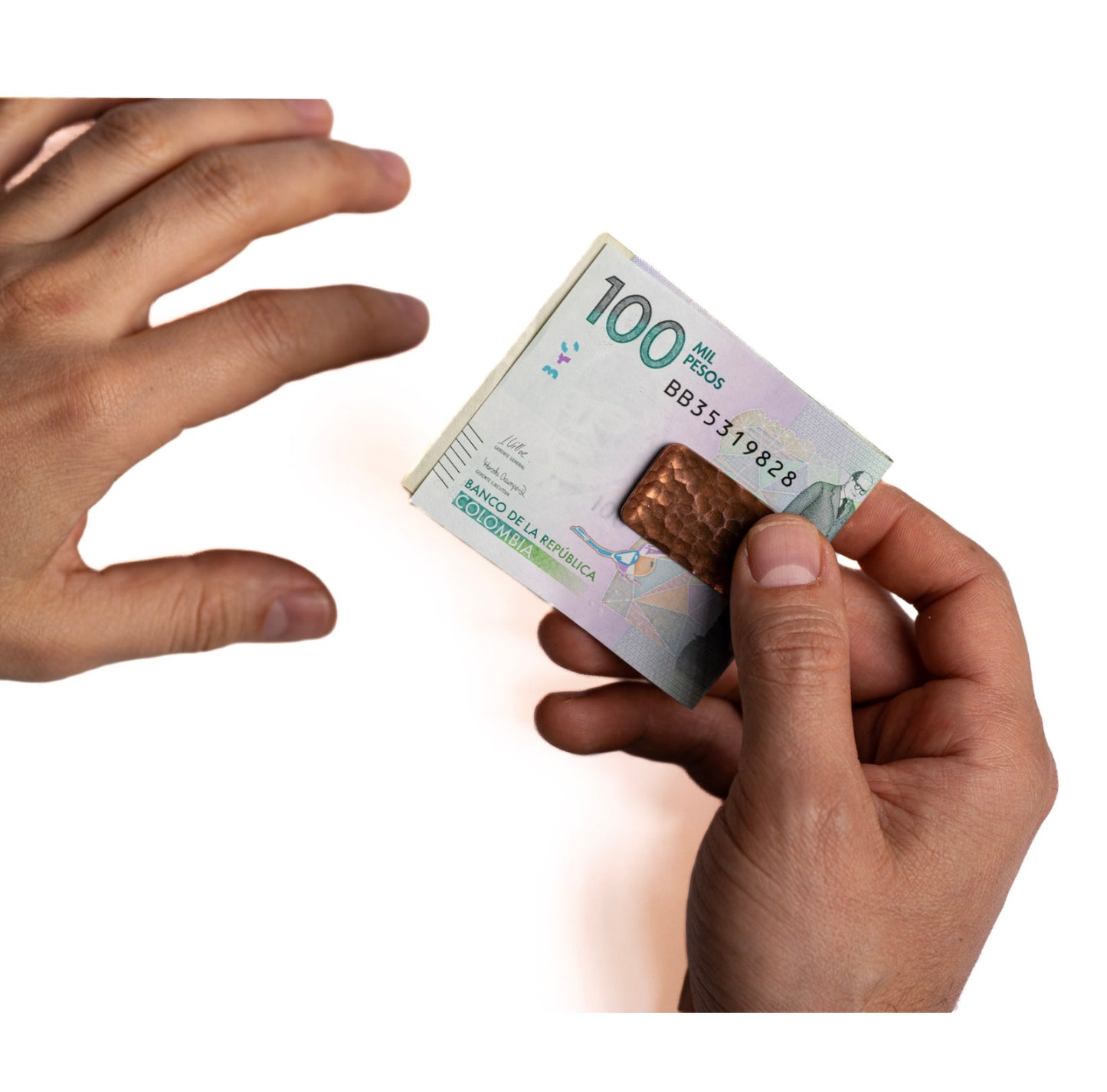 Pinza para billetes en cobre