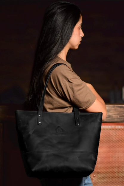 Leather Tote Bag Negra - The Mountain Atelier